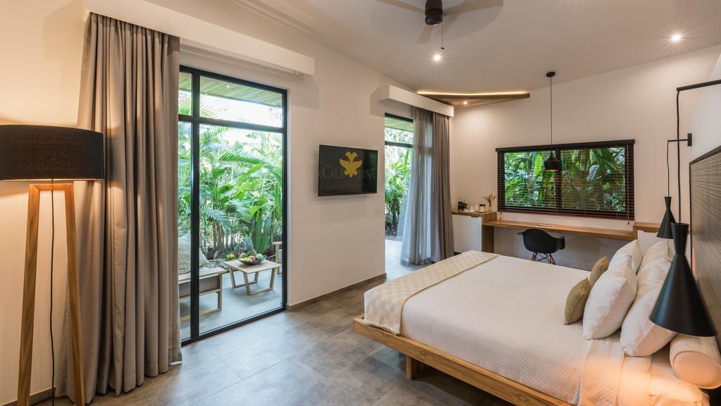 Adults Only Lifestyle Suite 1 King bed